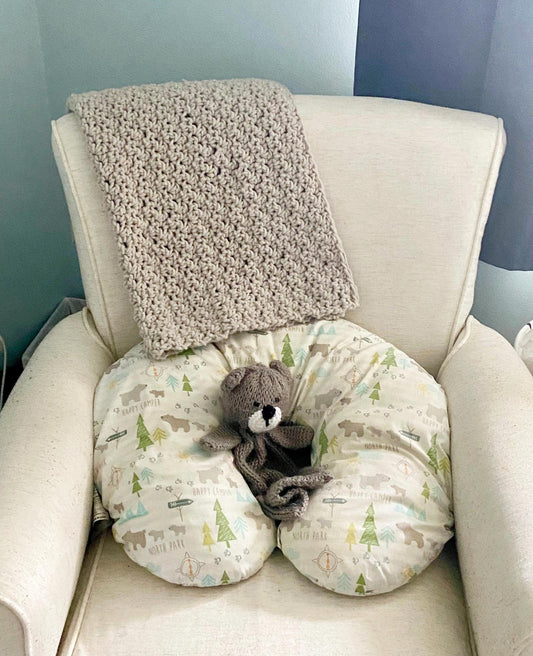 Handmade Crochet Baby Blanket: Soft Fleece Crib Throw (26x26 inch)