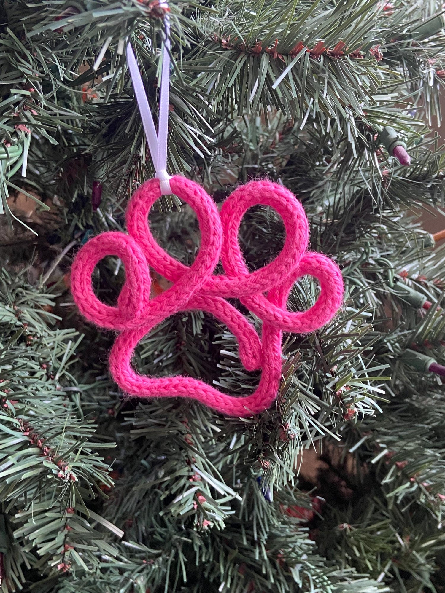 Paw Print Knitted Wire Ornament - 40+ Colors Available